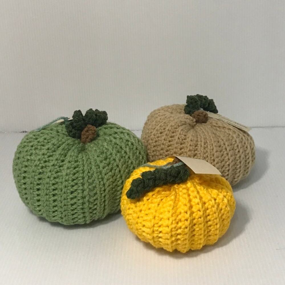 NWT Green Yellow Tan Handmade Crocheted Pumpkin Set of 3 by Dawny